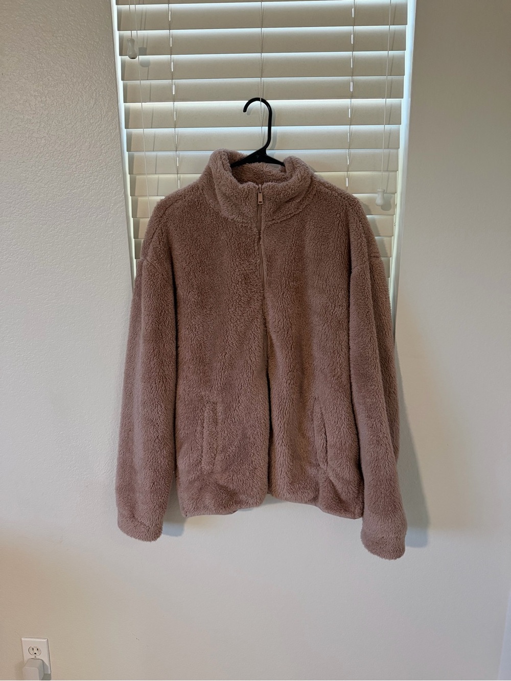 Forever 21 Plush Teddy Zip-Up Jacket in Dusty Pink